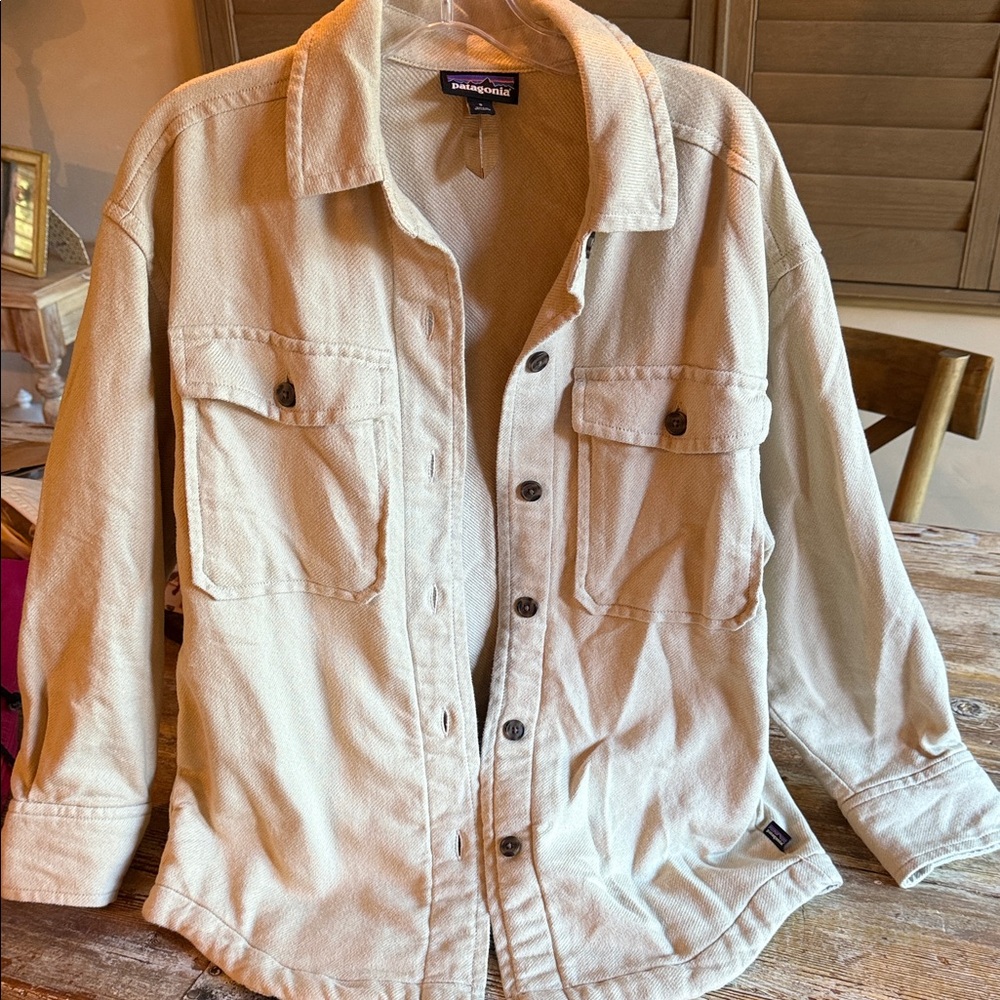 Patagonia Light Tan jacket shirt
